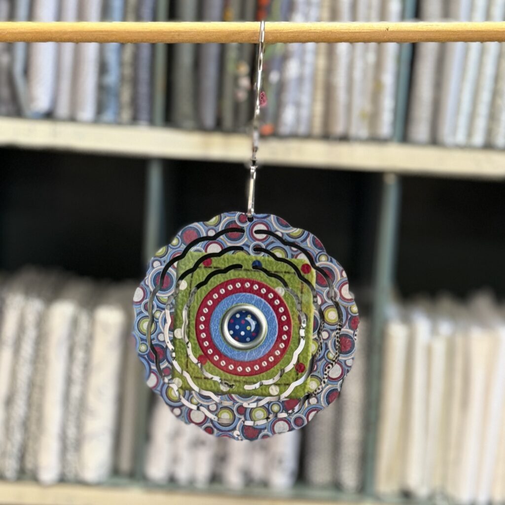 Wind Spinner: Circles And Squares