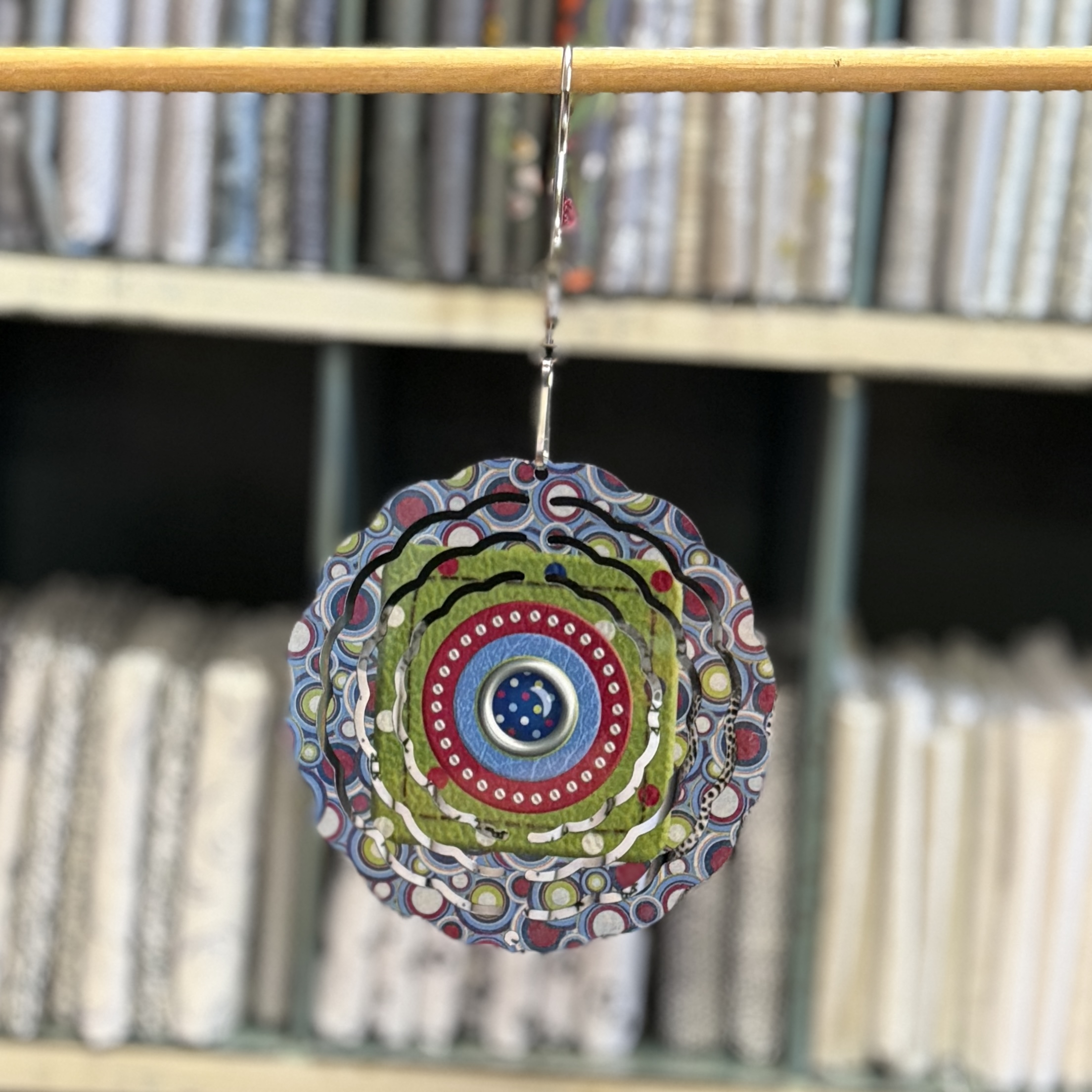 Wind Spinner: Circles And Squares