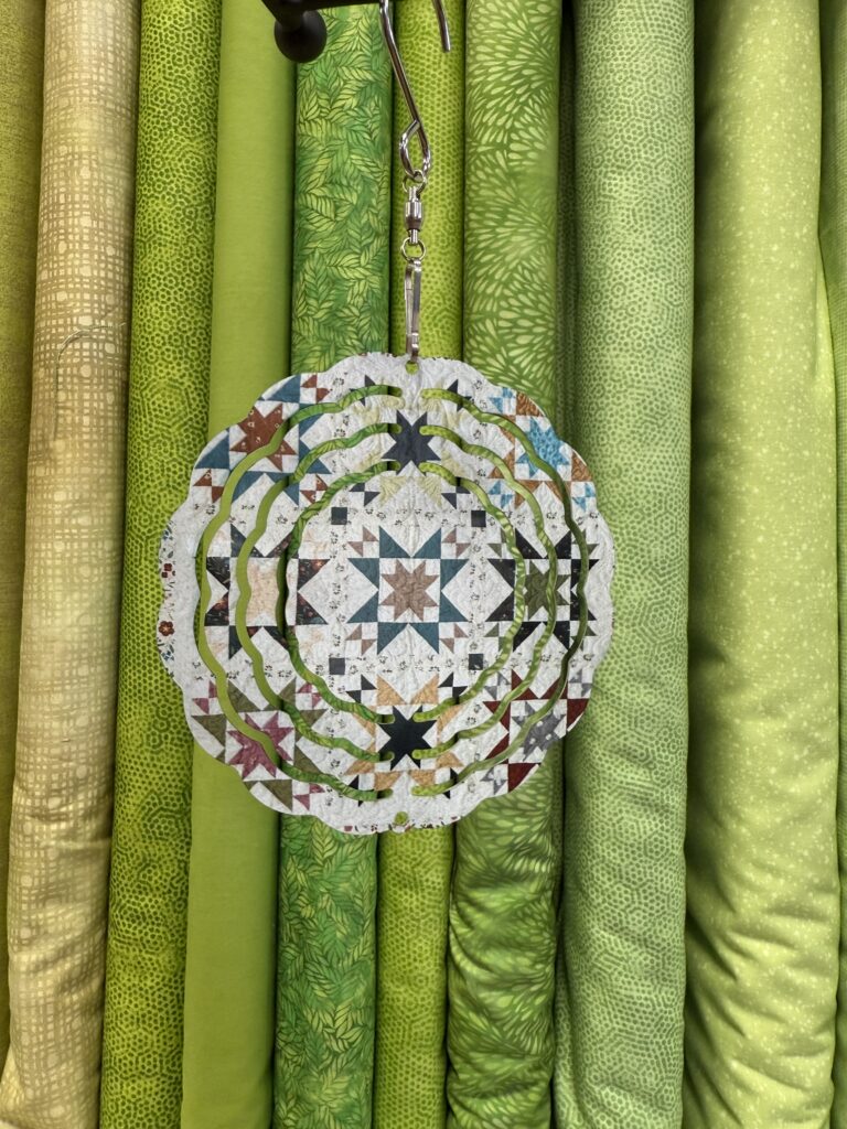 Wind Spinner: Star Quilt